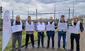 Consegna della petizione il 24 marzo.