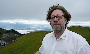 SEV-Gewerkschaftssekretär Toni Feuz unterwegs im Tourismusgebiet.