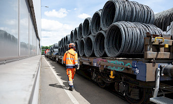 Stahlzug von SBB Cargo in Gerlafingen. © SBB / Lukas Pitsch